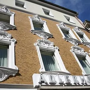 zkontrolujte dostupnost