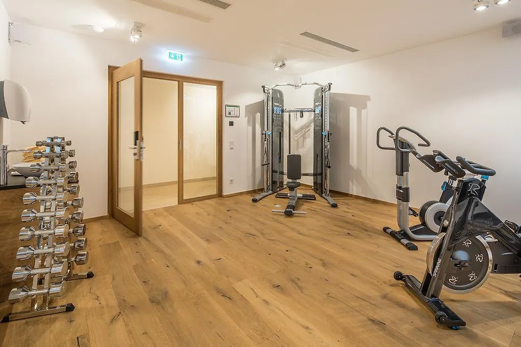זלצבורג Design Hotel Frauenschuh 4*,  אוסטריה